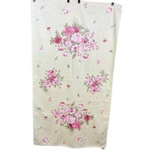 Vintage Royal Company Karsten GARDEN ROSE Mint Green Pink Roses Bath Towel Retro